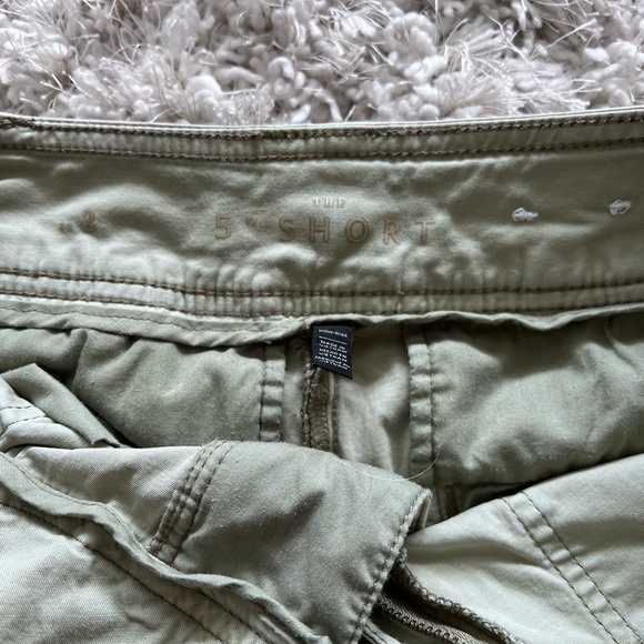 Beautiful shorts - Picture 3 of 4